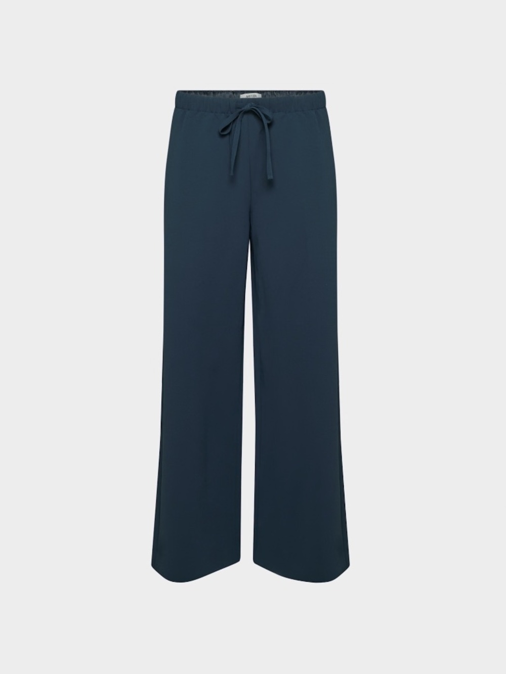 NWT Aritzia The Lodge Pant Crepette Size L, Short, Admiral